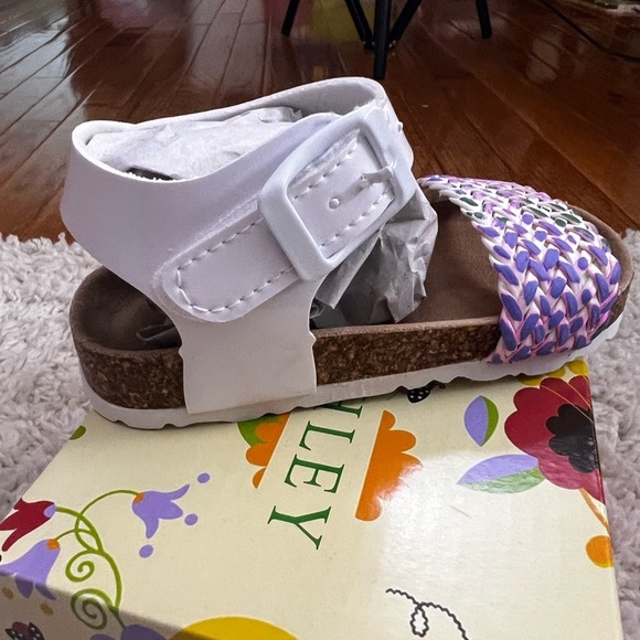 LAURA ASHLEY LITTLE GIRLS SIZE 7 SANDAL NIB - Picture 9 of 9